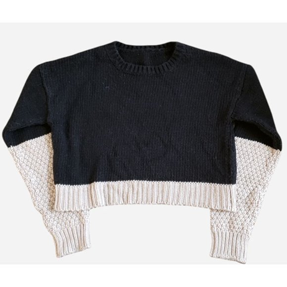Crop Top Long Sleeve Knit Sweater New Without Tags Or Brand Tag - Picture 10 of 10